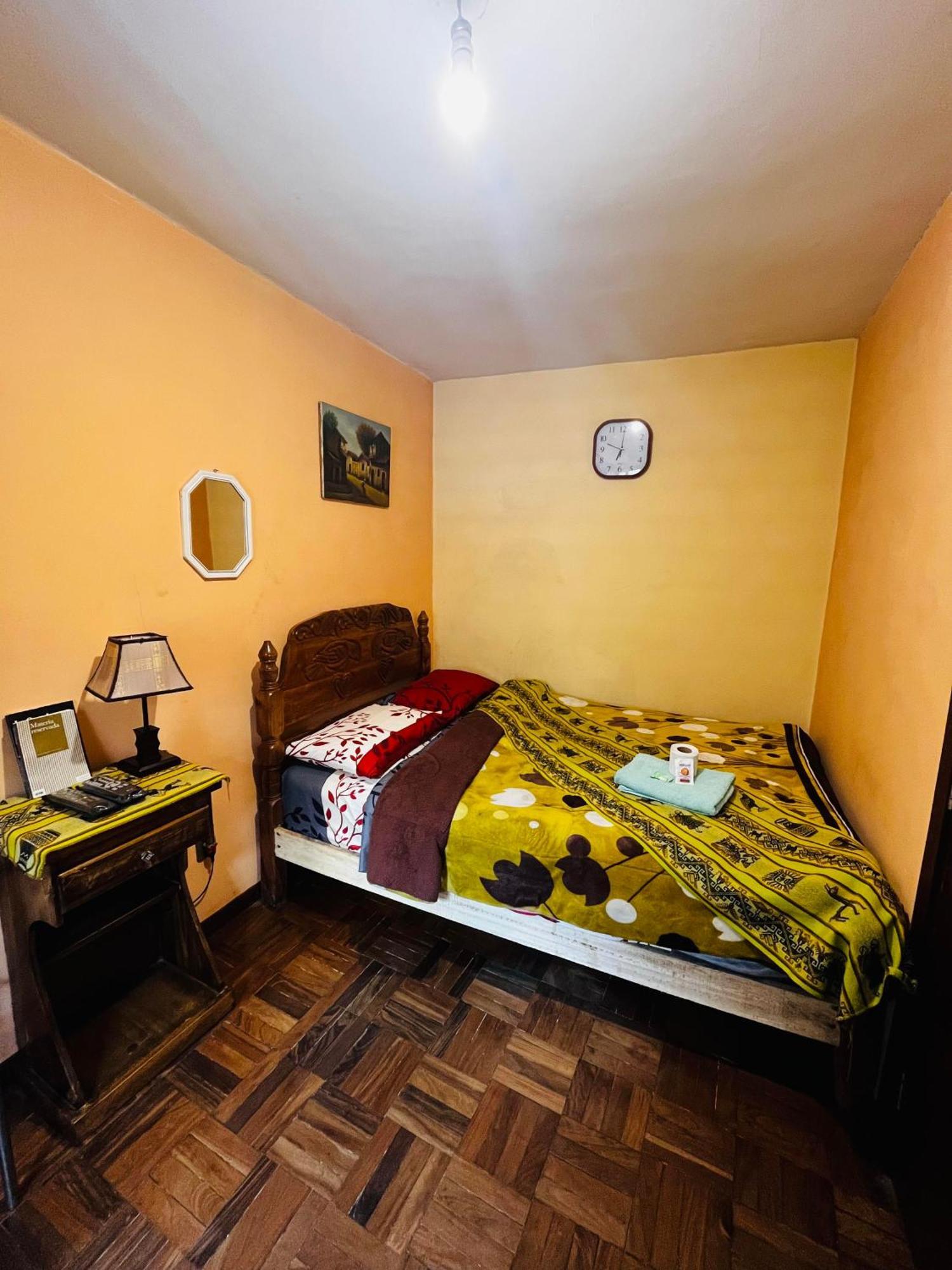 Casa De Huespedes "La Casa Bonita" Pansiyon La Paz Dış mekan fotoğraf