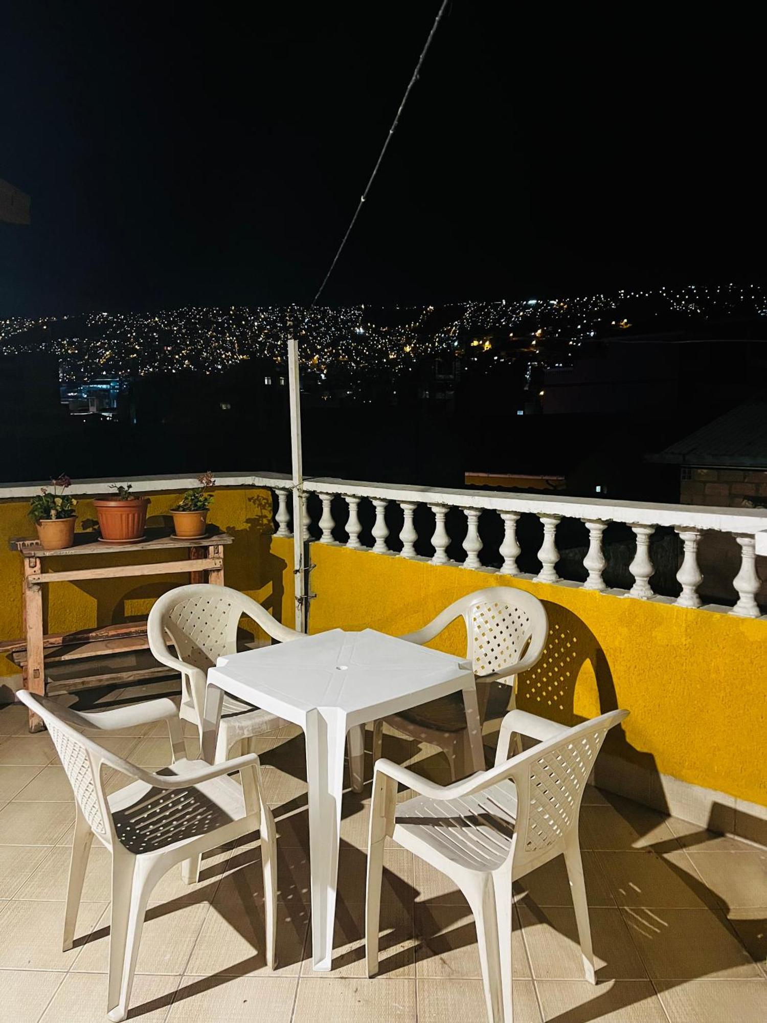 Casa De Huespedes "La Casa Bonita" Pansiyon La Paz Dış mekan fotoğraf